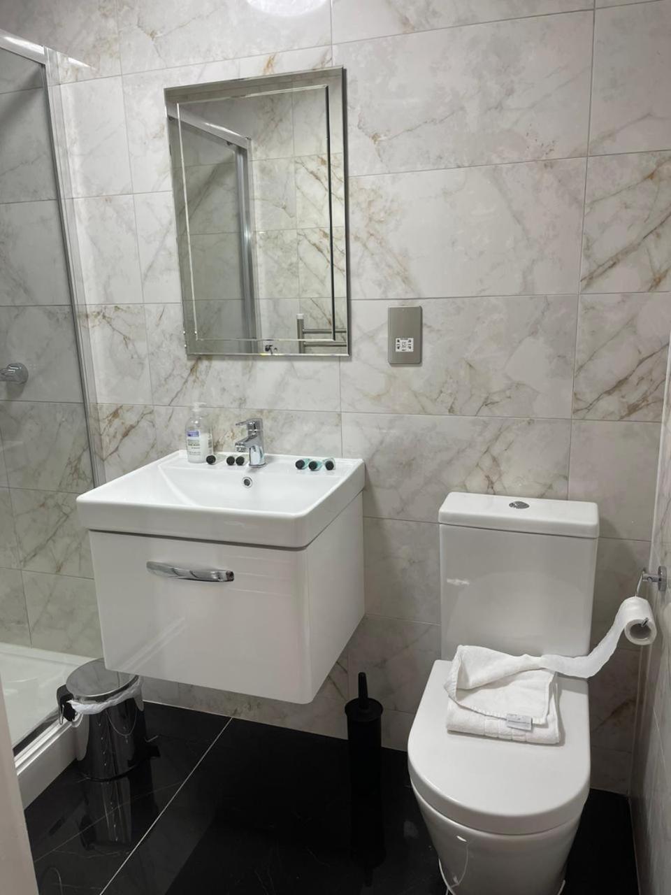 Acacia Hostal Londres