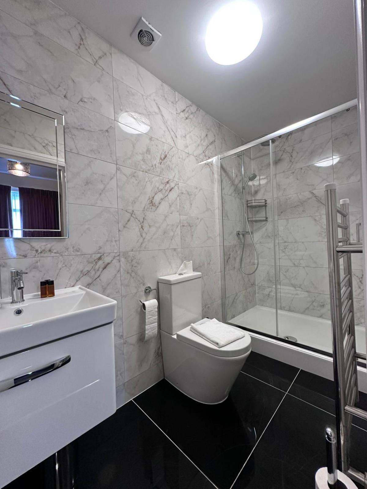 Hostal Acacia *
