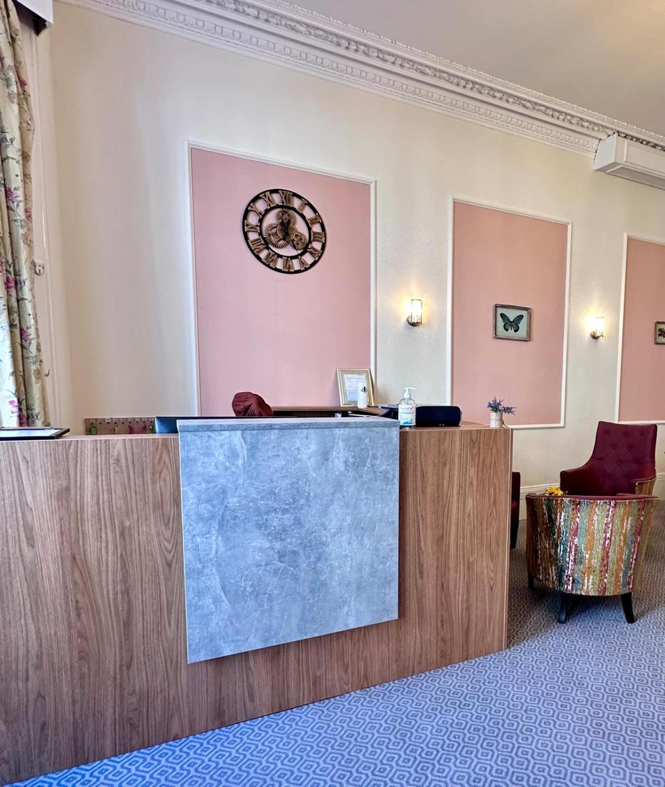 Hostal Acacia *